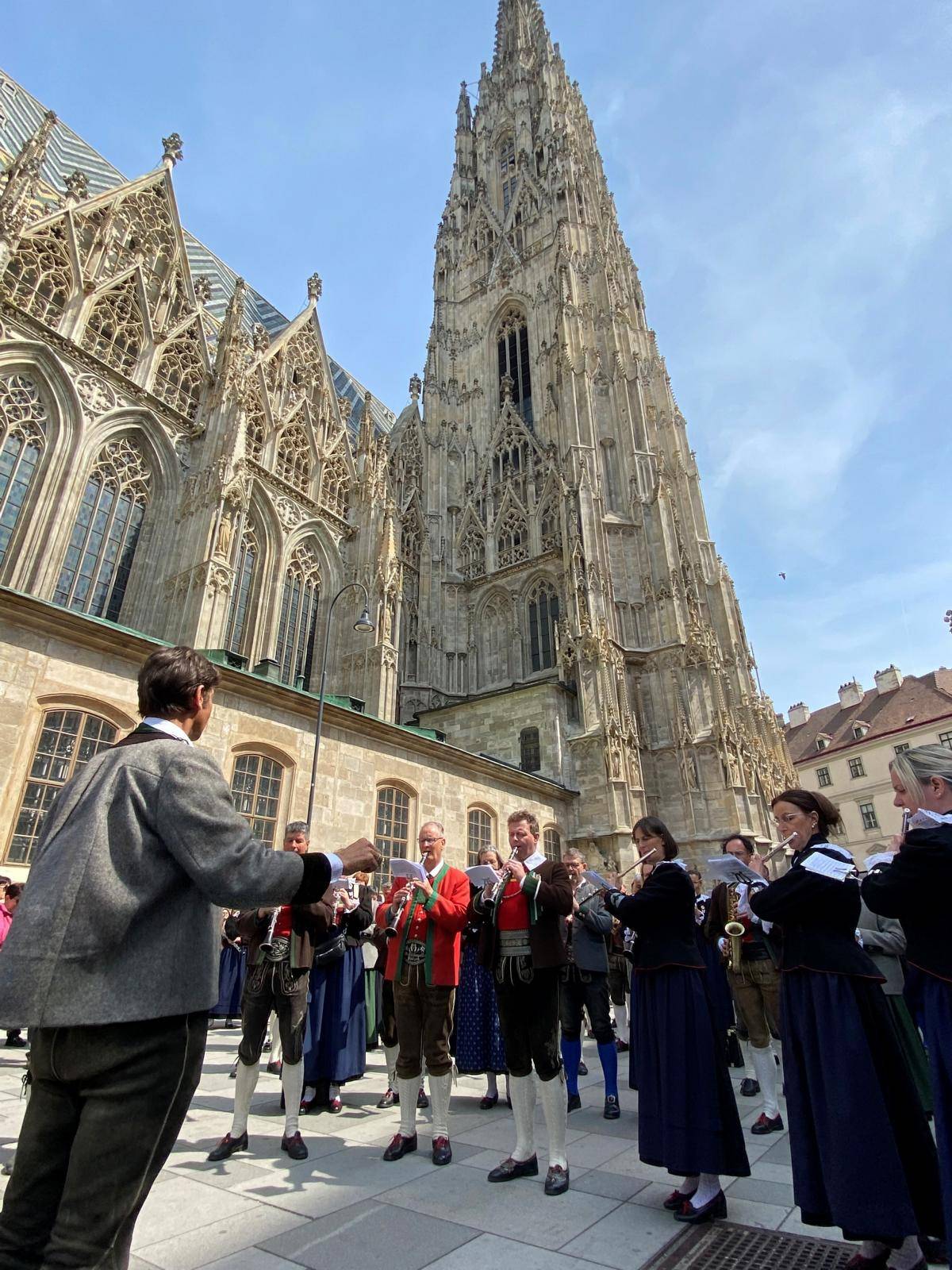 Marschkonzert am Stephansplatz in Wien. Foto: Bezirksblasorchester 40+