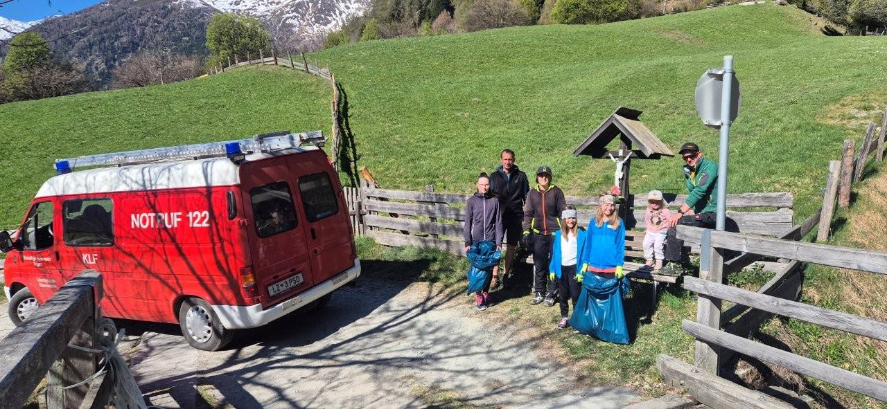 Dorfreinigung Foto: Vereine und Gemeinde Virgen