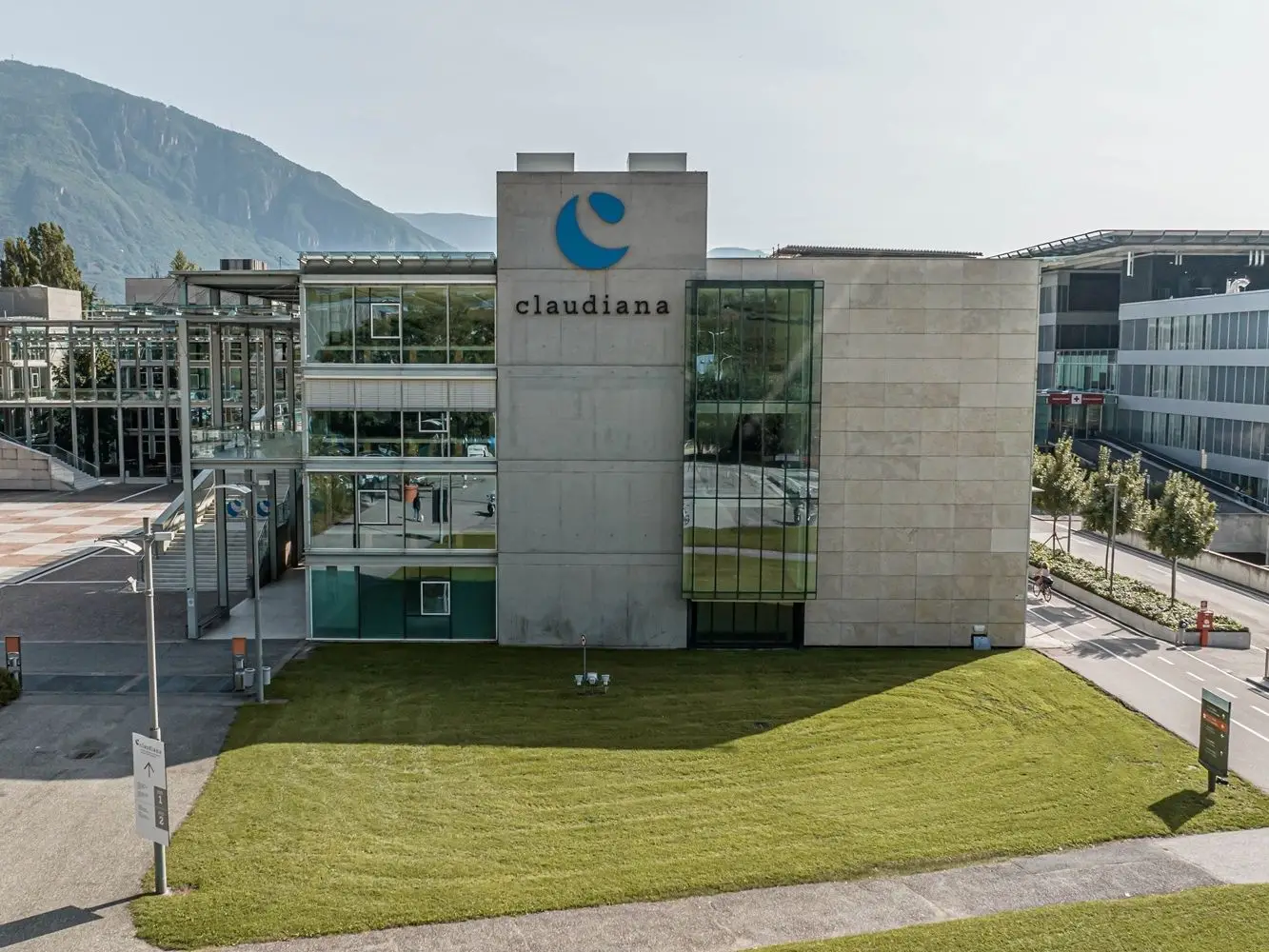 Frisch gepresst: naturtrüber Apfelsaft aus Osttirol